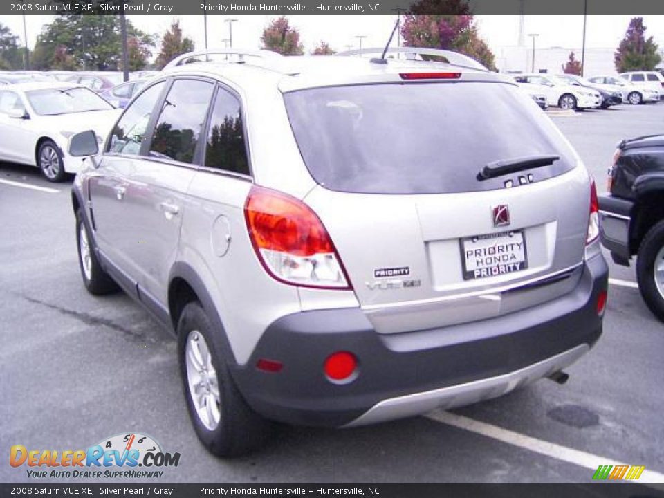 2008 Saturn VUE XE Silver Pearl / Gray Photo #2