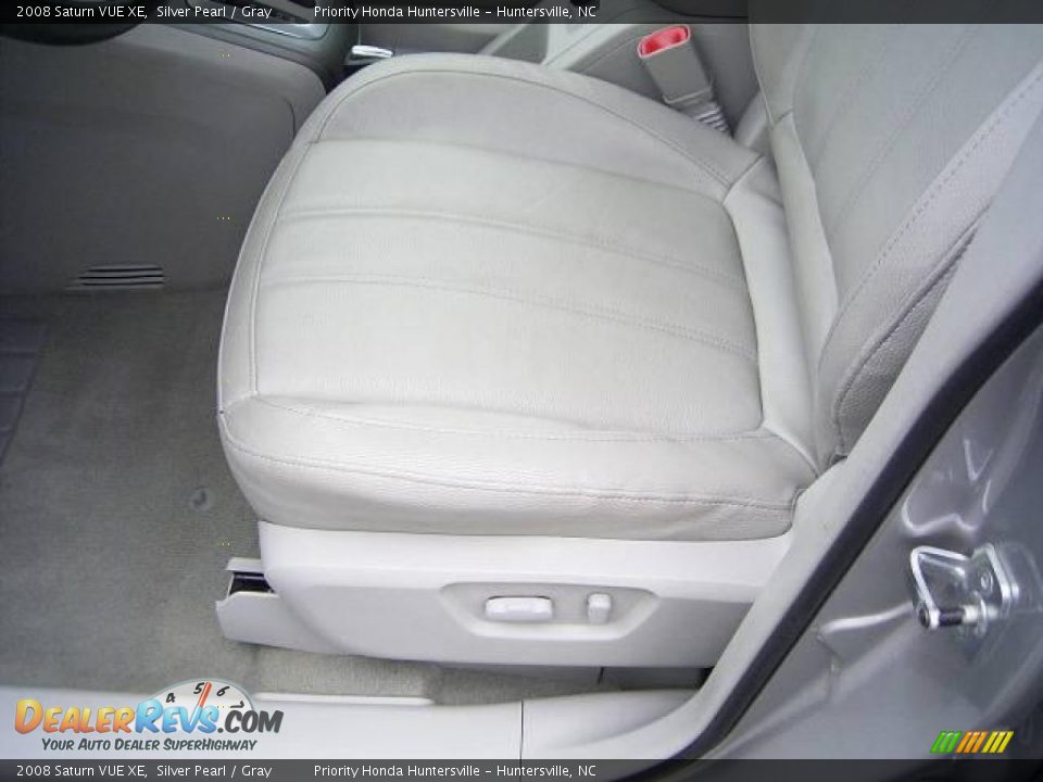 2008 Saturn VUE XE Silver Pearl / Gray Photo #8