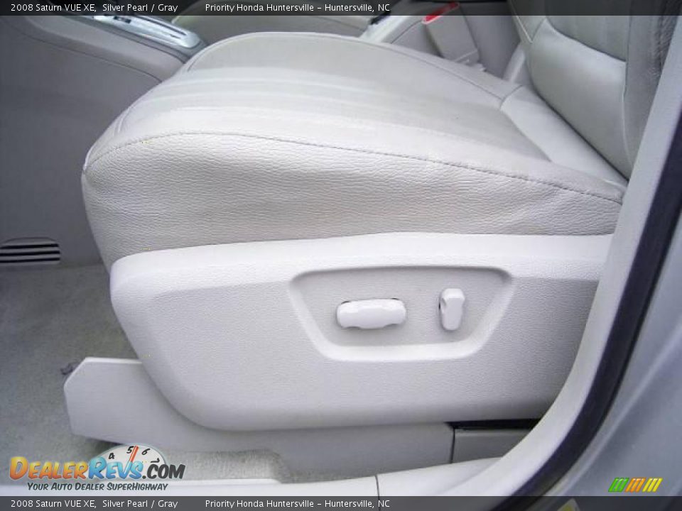 2008 Saturn VUE XE Silver Pearl / Gray Photo #9