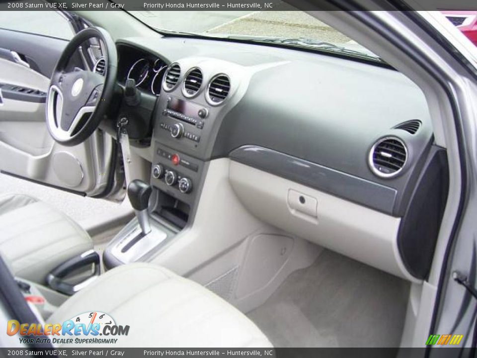 2008 Saturn VUE XE Silver Pearl / Gray Photo #15