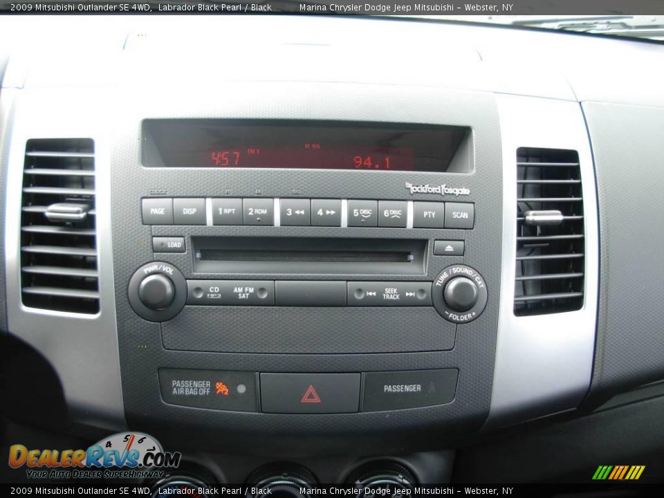 2009 Mitsubishi Outlander SE 4WD Labrador Black Pearl / Black Photo #6