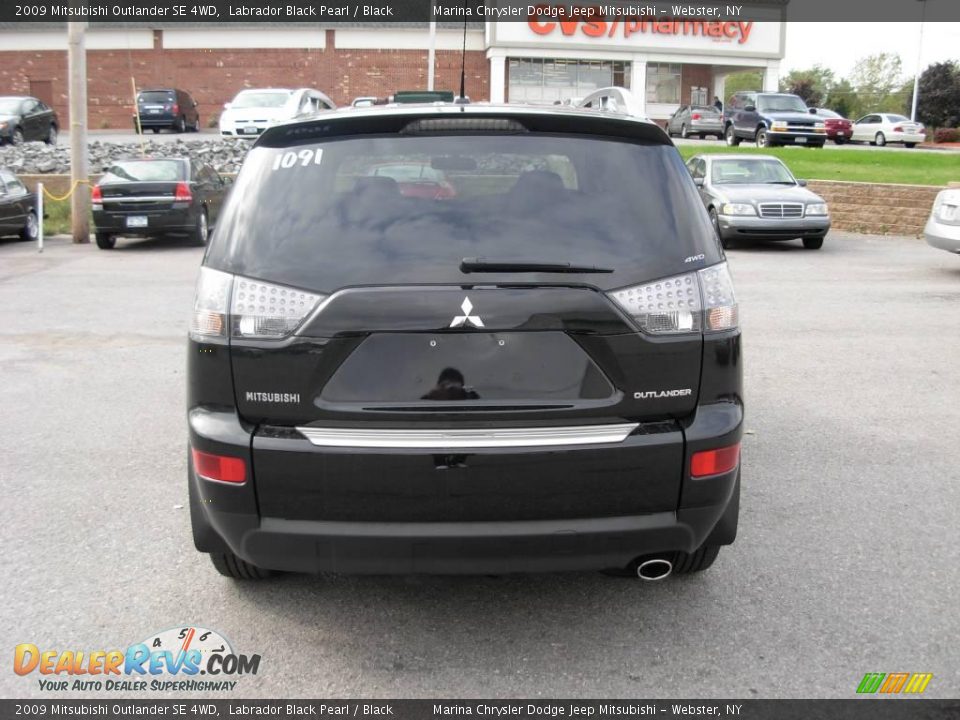2009 Mitsubishi Outlander SE 4WD Labrador Black Pearl / Black Photo #9