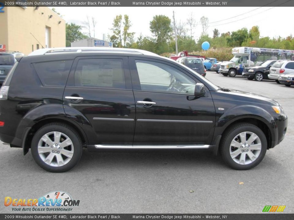 2009 Mitsubishi Outlander SE 4WD Labrador Black Pearl / Black Photo #11