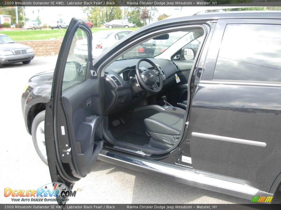 2009 Mitsubishi Outlander SE 4WD Labrador Black Pearl / Black Photo #15