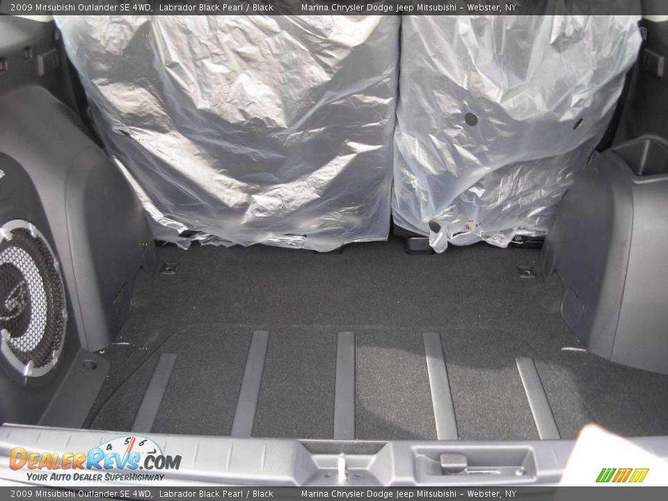 2009 Mitsubishi Outlander SE 4WD Labrador Black Pearl / Black Photo #18