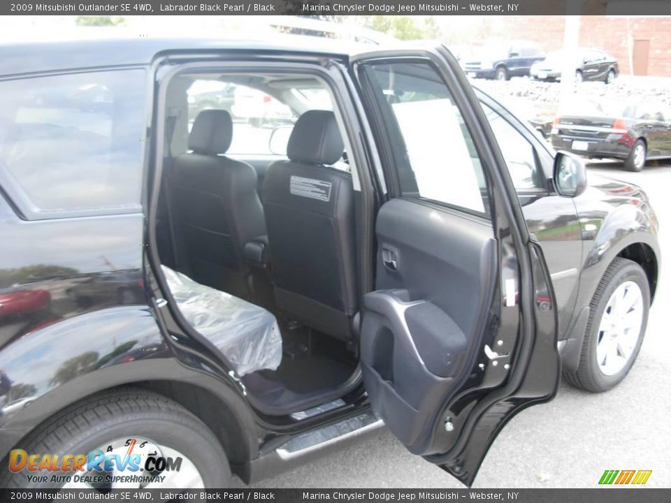 2009 Mitsubishi Outlander SE 4WD Labrador Black Pearl / Black Photo #19