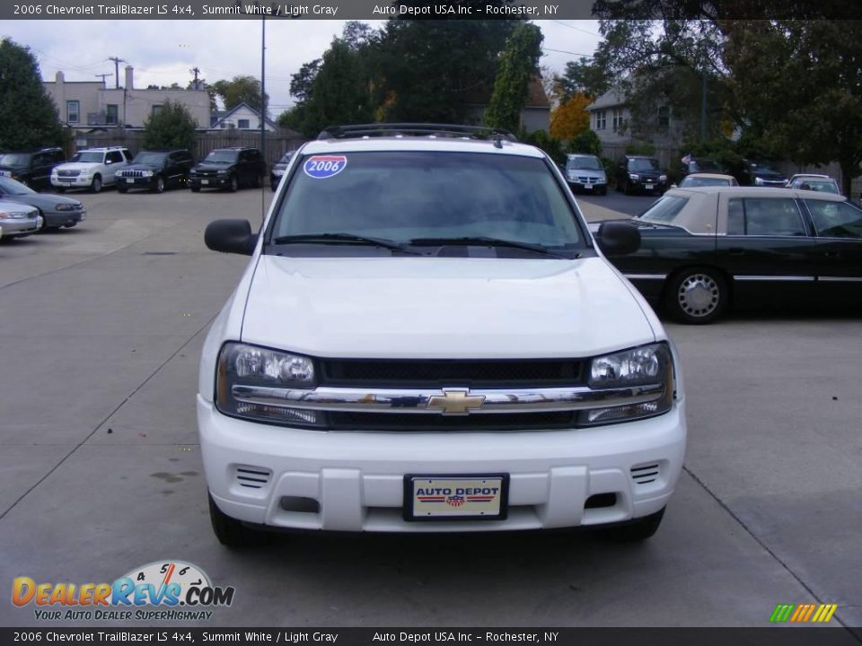 2006 Chevrolet TrailBlazer LS 4x4 Summit White / Light Gray Photo #3