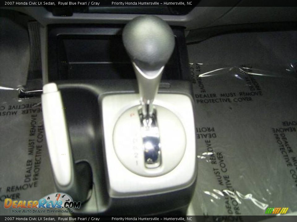 2007 Honda Civic LX Sedan Royal Blue Pearl / Gray Photo #22
