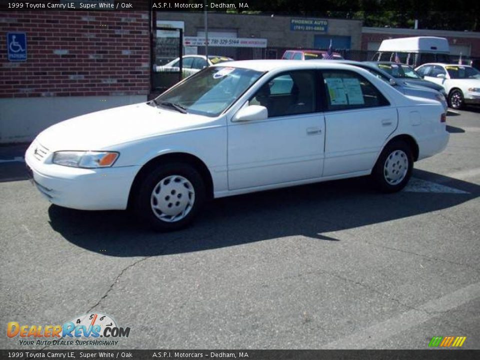 1999 Toyota Camry LE Super White / Oak Photo #2