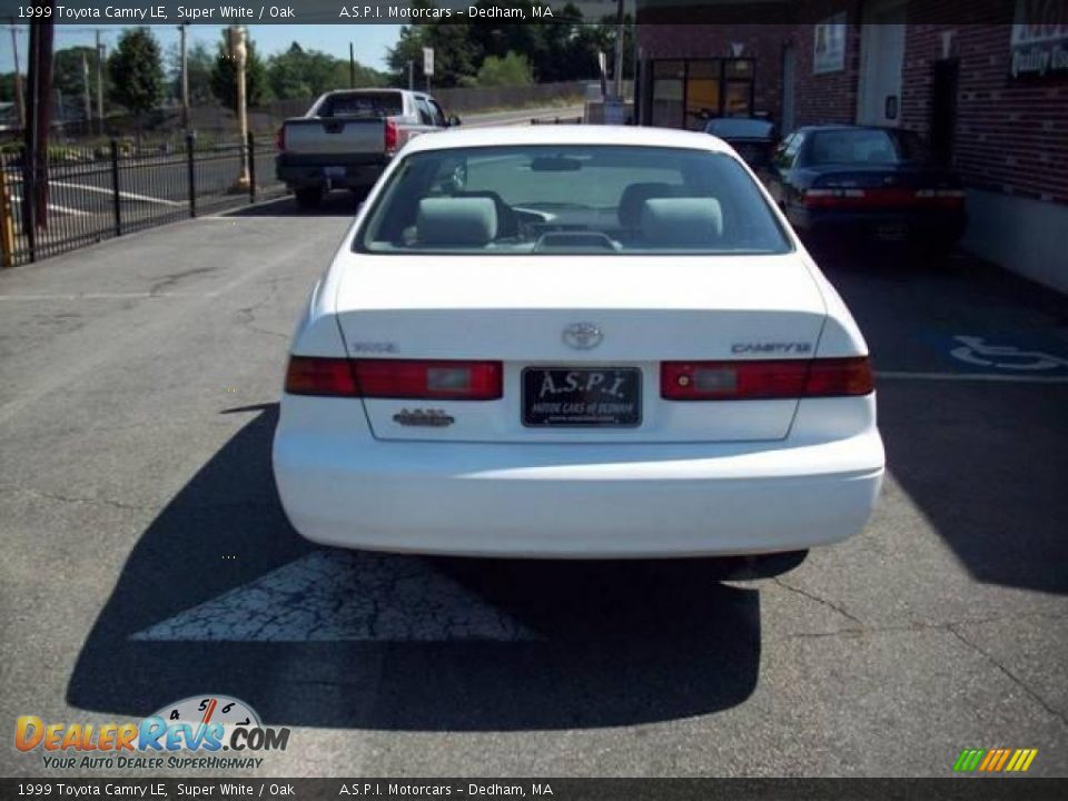 1999 Toyota Camry LE Super White / Oak Photo #4