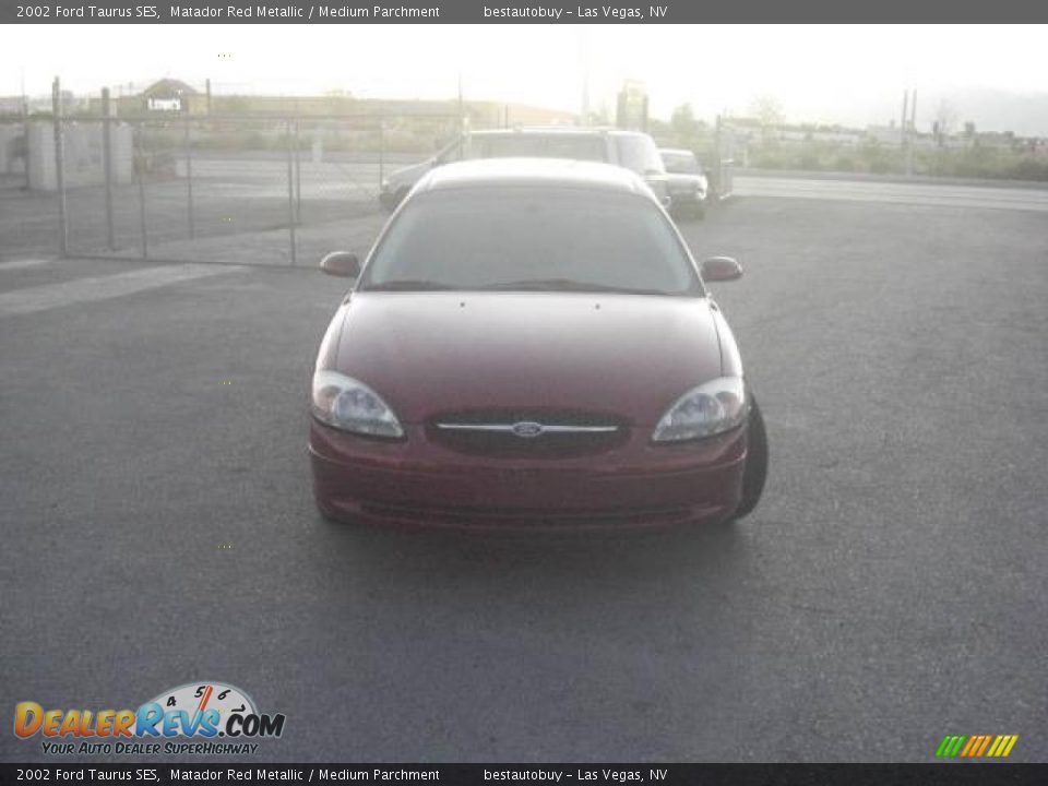 2002 Ford Taurus SES Matador Red Metallic / Medium Parchment Photo #2