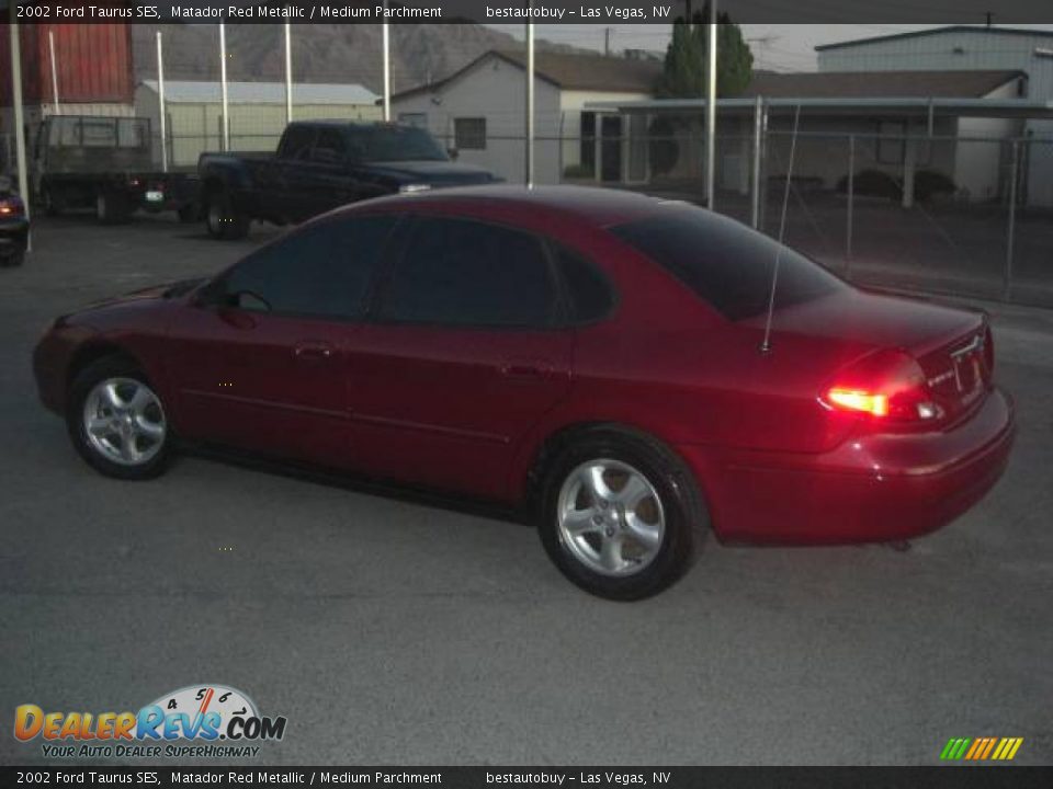 2002 Ford Taurus SES Matador Red Metallic / Medium Parchment Photo #7