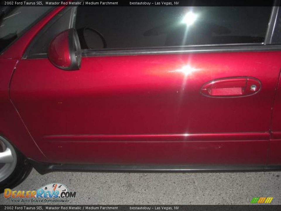 2002 Ford Taurus SES Matador Red Metallic / Medium Parchment Photo #10
