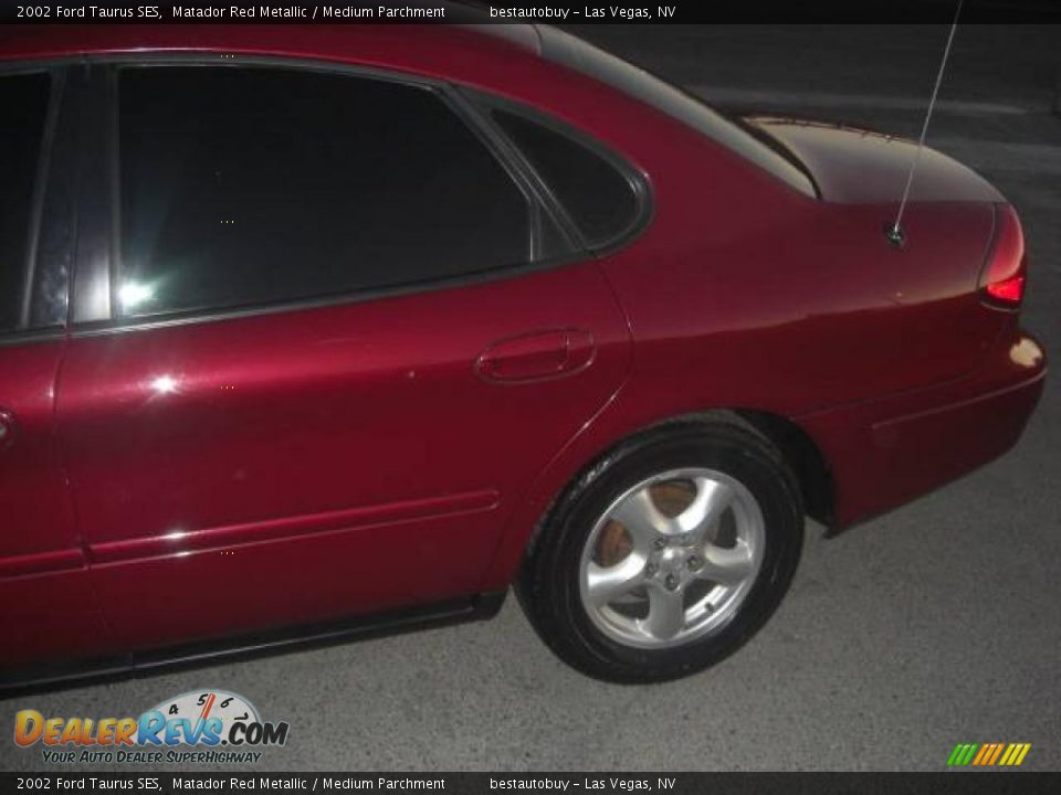 2002 Ford Taurus SES Matador Red Metallic / Medium Parchment Photo #11