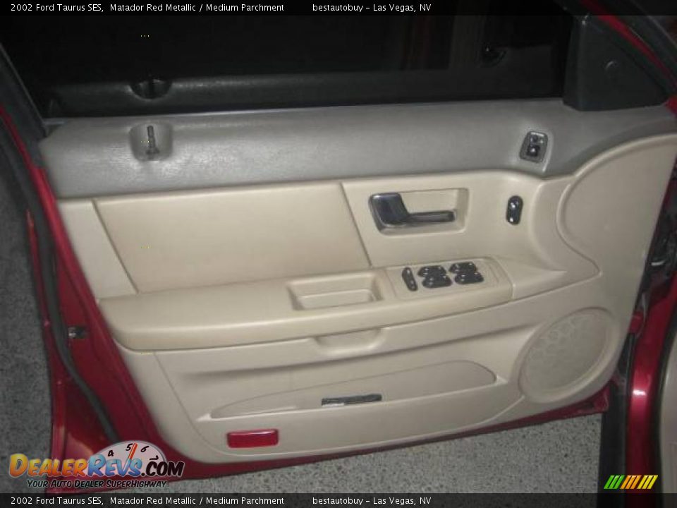 2002 Ford Taurus SES Matador Red Metallic / Medium Parchment Photo #12