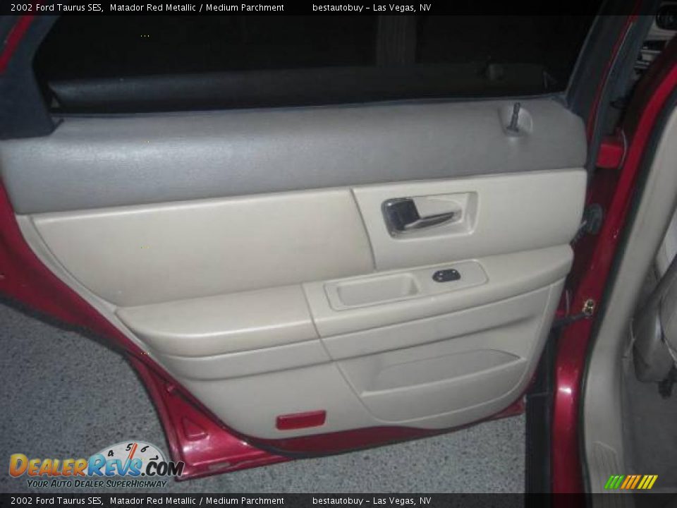 2002 Ford Taurus SES Matador Red Metallic / Medium Parchment Photo #13