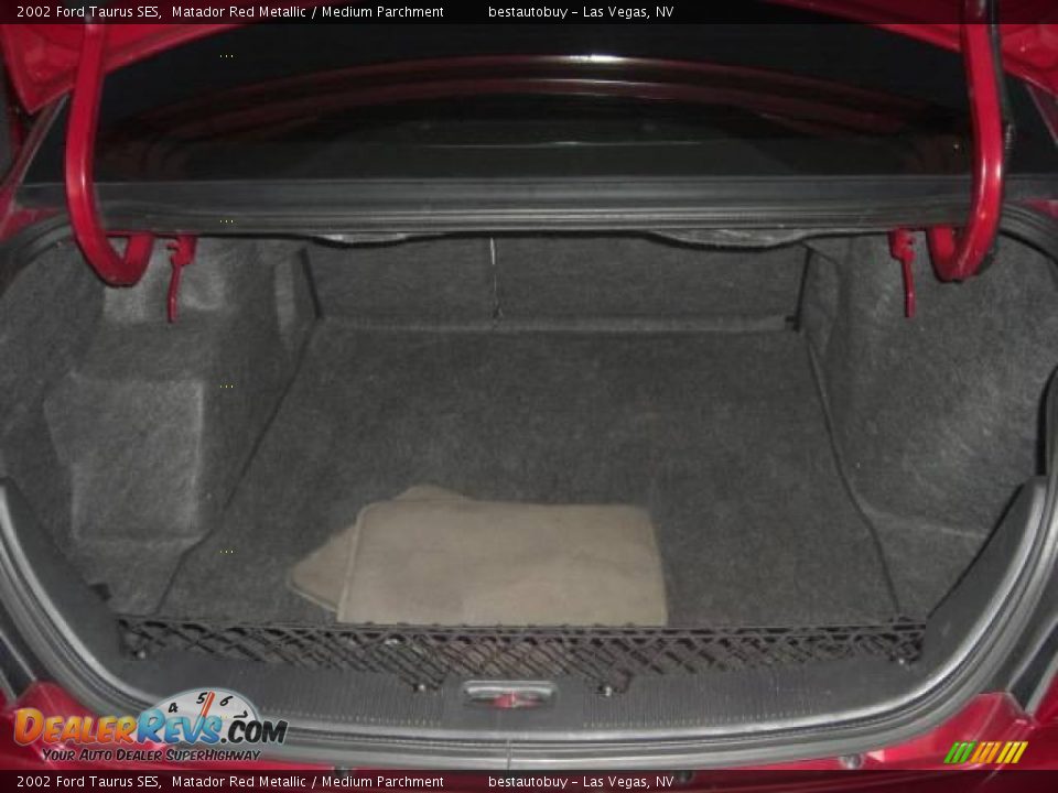 2002 Ford Taurus SES Matador Red Metallic / Medium Parchment Photo #28