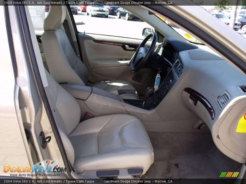 2004 Volvo S60 2.4 Ash Gold Metallic / Taupe/Light Taupe Photo #17