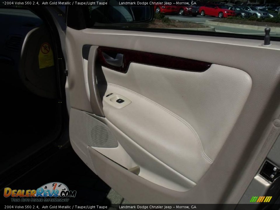 2004 Volvo S60 2.4 Ash Gold Metallic / Taupe/Light Taupe Photo #18