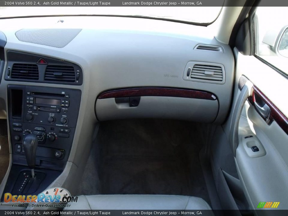 2004 Volvo S60 2.4 Ash Gold Metallic / Taupe/Light Taupe Photo #19