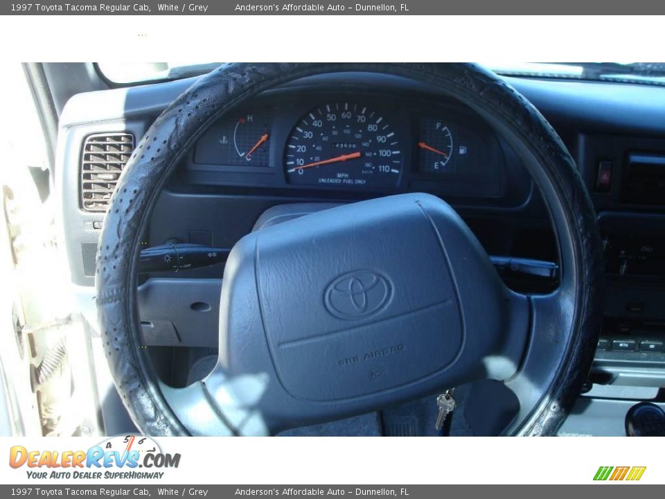 1997 Toyota Tacoma Regular Cab White / Grey Photo #13