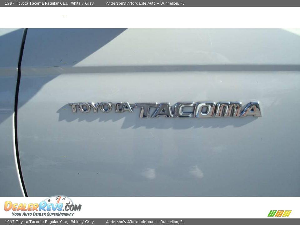 1997 Toyota Tacoma Regular Cab White / Grey Photo #28