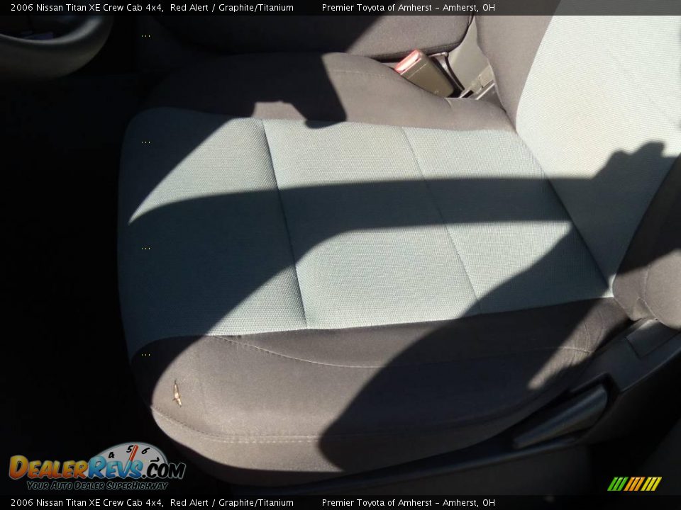 2006 Nissan Titan XE Crew Cab 4x4 Red Alert / Graphite/Titanium Photo #9