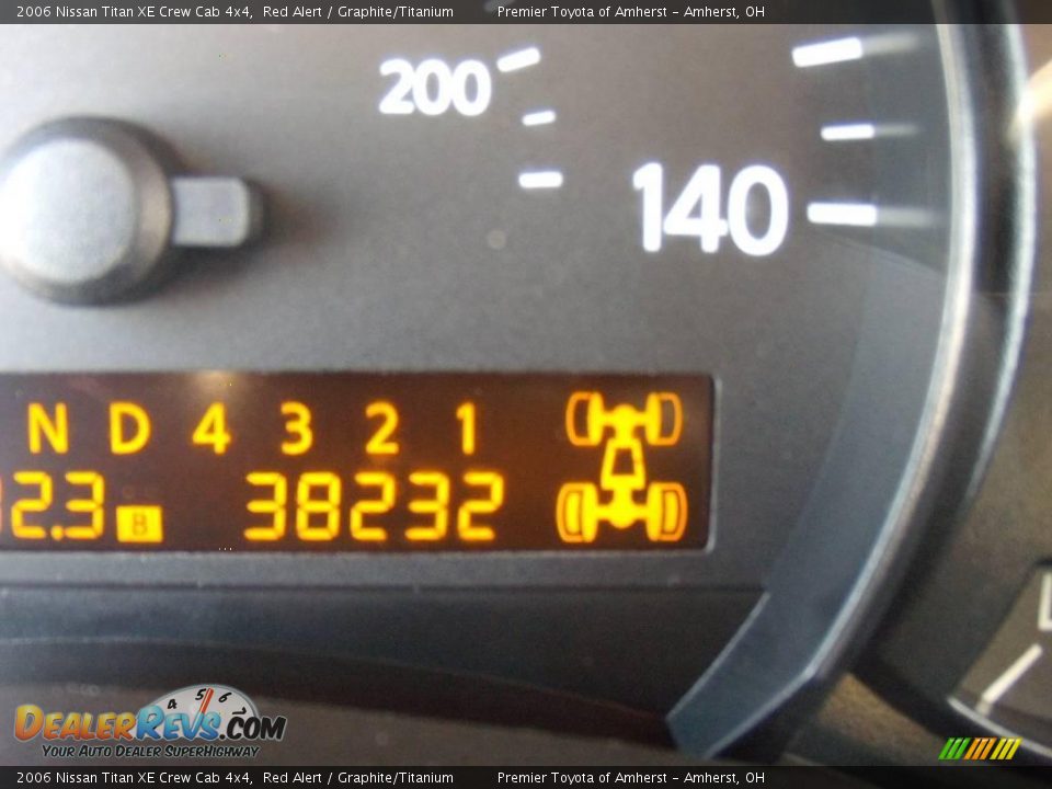 2006 Nissan Titan XE Crew Cab 4x4 Red Alert / Graphite/Titanium Photo #15