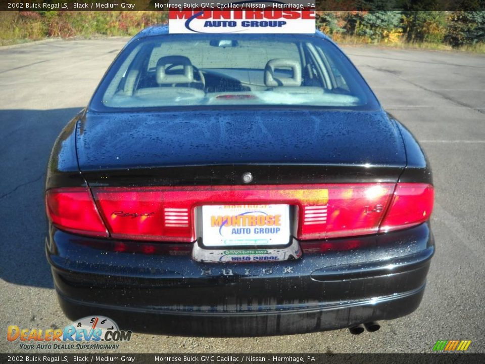 2002 Buick Regal LS Black / Medium Gray Photo #4