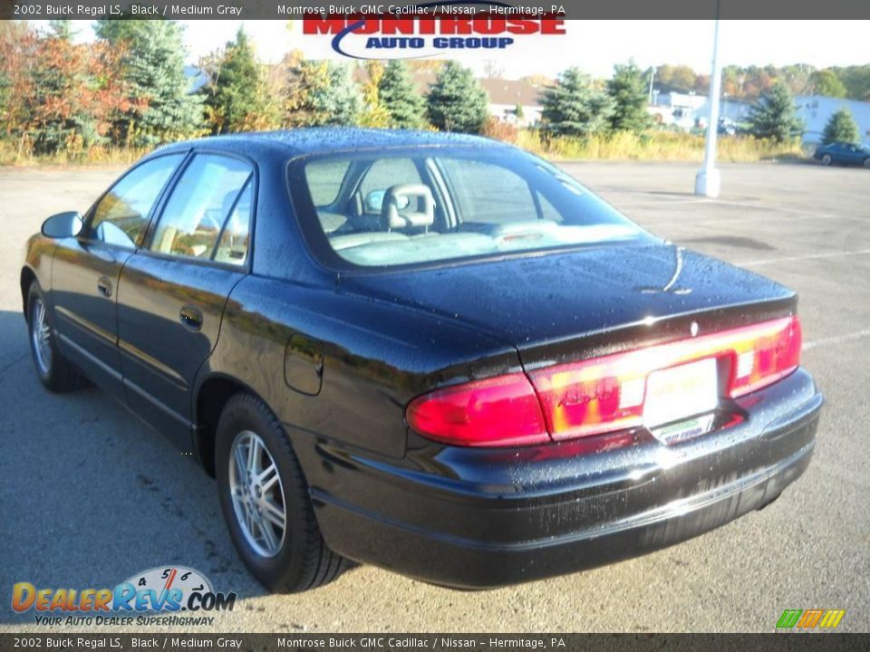 2002 Buick Regal LS Black / Medium Gray Photo #5