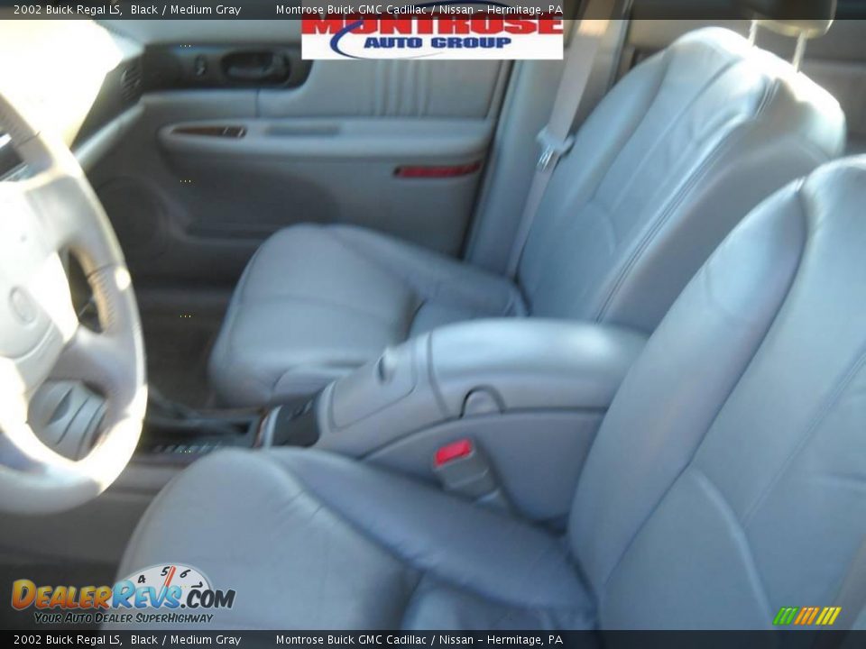 2002 Buick Regal LS Black / Medium Gray Photo #10