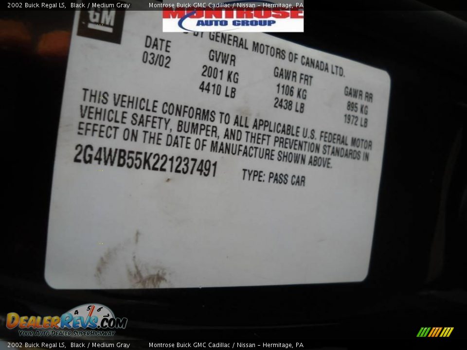 2002 Buick Regal LS Black / Medium Gray Photo #11