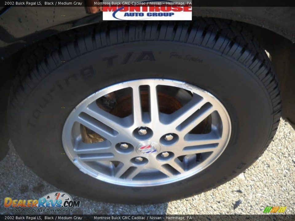 2002 Buick Regal LS Black / Medium Gray Photo #15