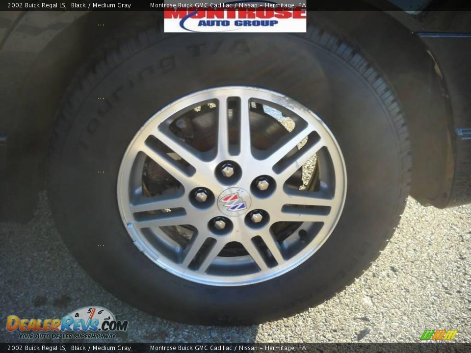 2002 Buick Regal LS Black / Medium Gray Photo #16