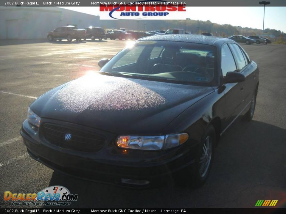 2002 Buick Regal LS Black / Medium Gray Photo #21