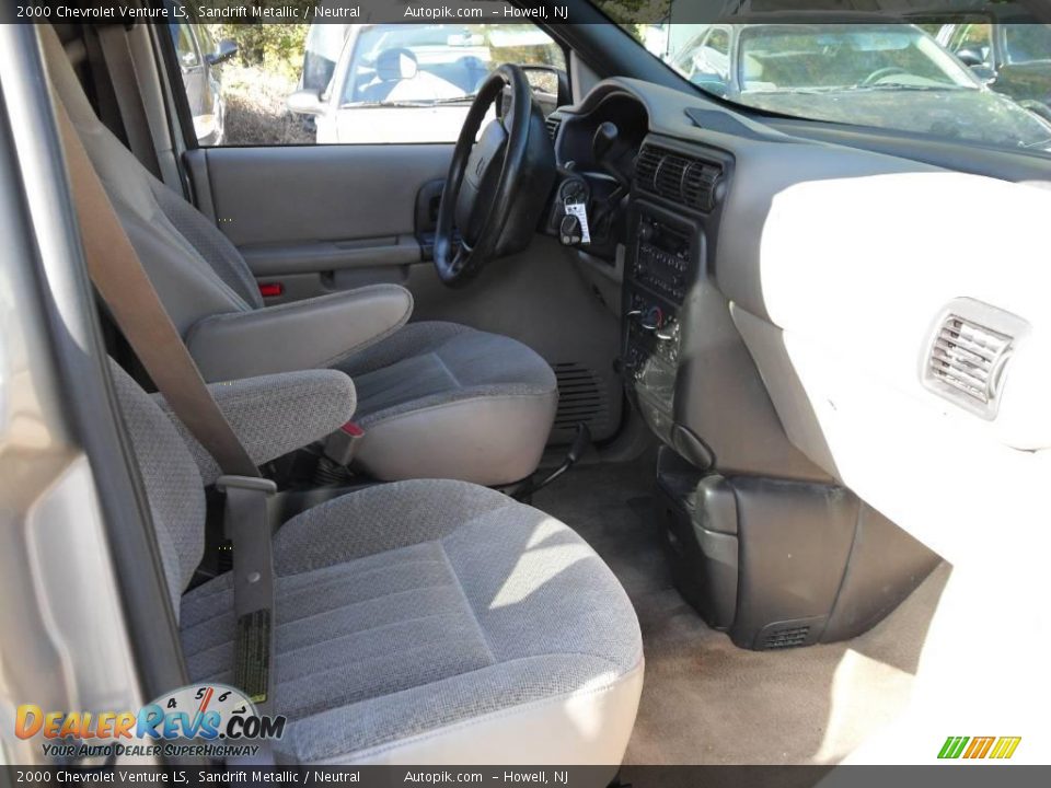 2000 Chevrolet Venture LS Sandrift Metallic / Neutral Photo #10