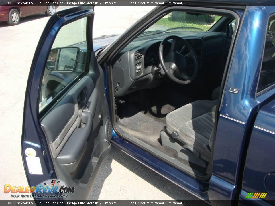 2002 Chevrolet S10 LS Regular Cab Indigo Blue Metallic / Graphite Photo #10