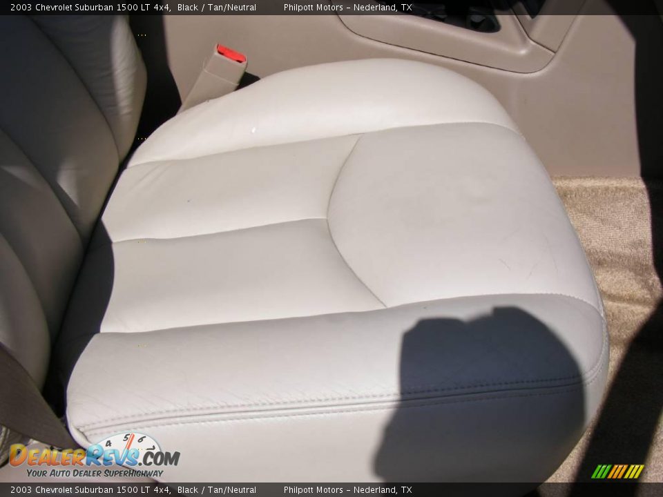 2003 Chevrolet Suburban 1500 LT 4x4 Black / Tan/Neutral Photo #26