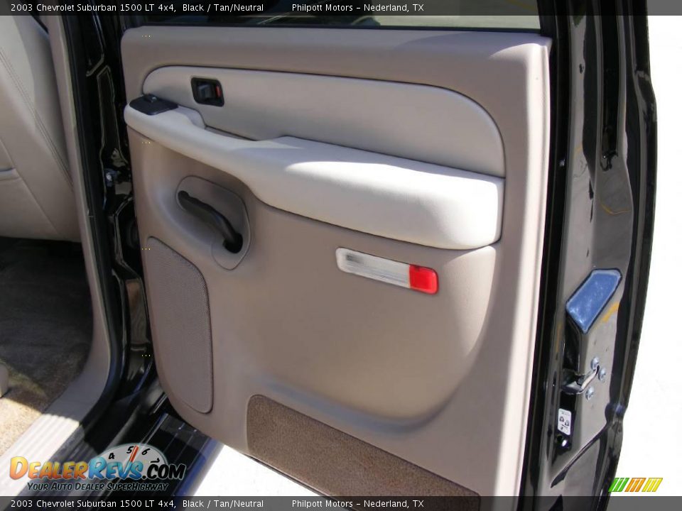 2003 Chevrolet Suburban 1500 LT 4x4 Black / Tan/Neutral Photo #27