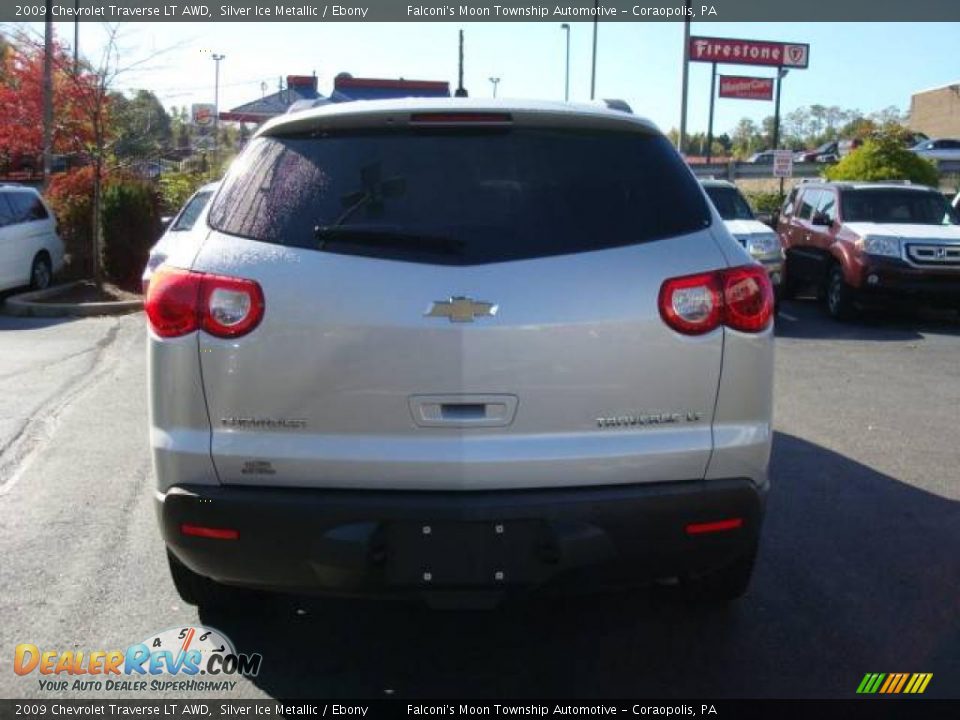 2009 Chevrolet Traverse LT AWD Silver Ice Metallic / Ebony Photo #3