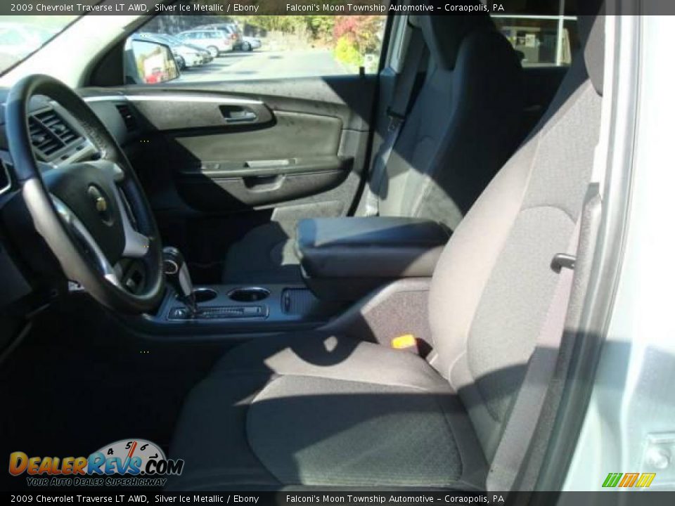 2009 Chevrolet Traverse LT AWD Silver Ice Metallic / Ebony Photo #8