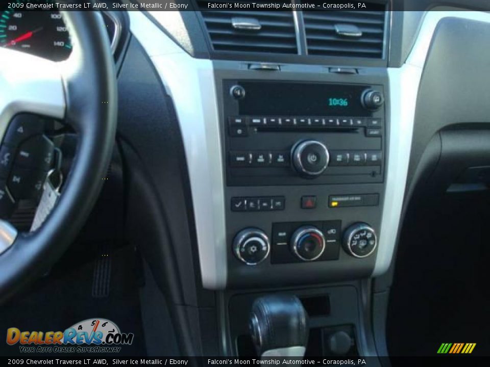 2009 Chevrolet Traverse LT AWD Silver Ice Metallic / Ebony Photo #13