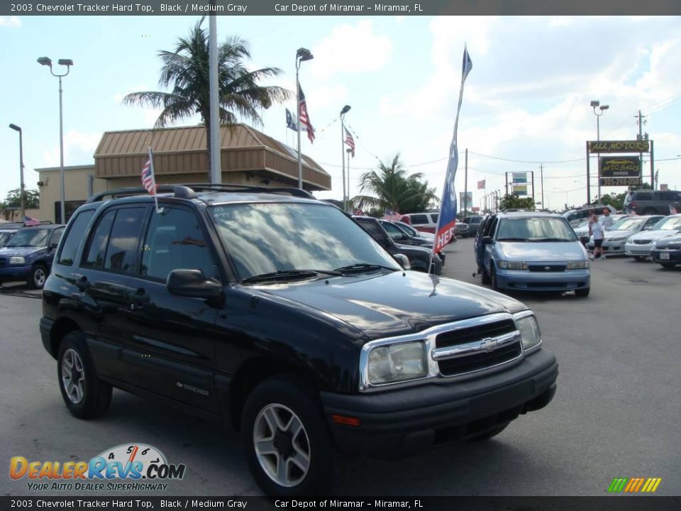 2003 Chevrolet Tracker Hard Top Black / Medium Gray Photo #1