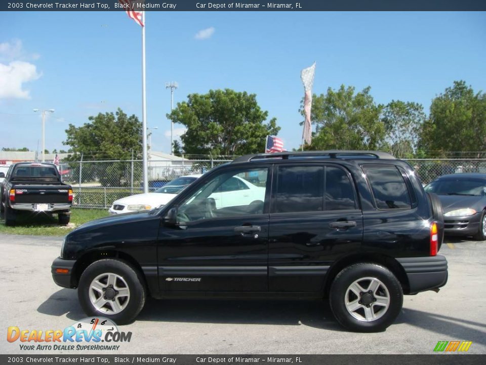 2003 Chevrolet Tracker Hard Top Black / Medium Gray Photo #7