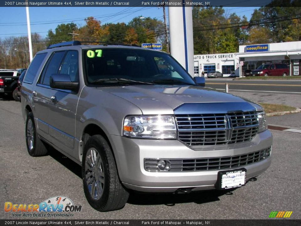 2007 Lincoln Navigator Ultimate 4x4 Silver Birch Metallic / Charcoal Photo #1