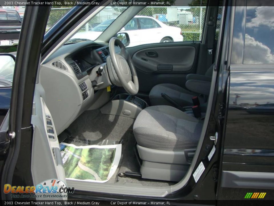 2003 Chevrolet Tracker Hard Top Black / Medium Gray Photo #10