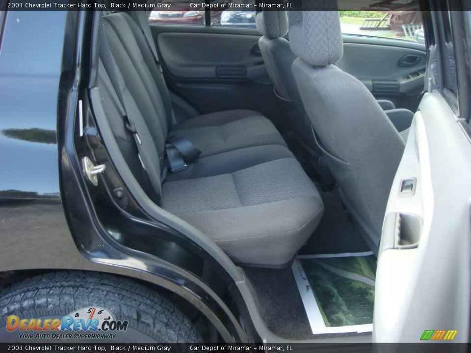 2003 Chevrolet Tracker Hard Top Black / Medium Gray Photo #12