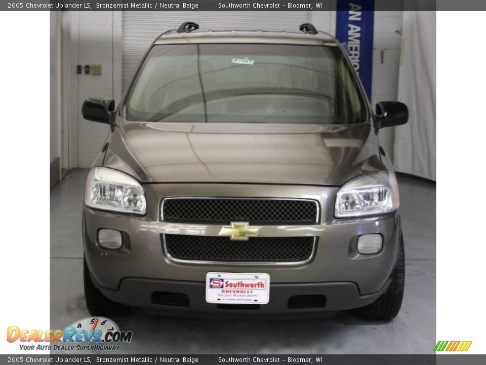 2005 Chevrolet Uplander LS Bronzemist Metallic / Neutral Beige Photo #2