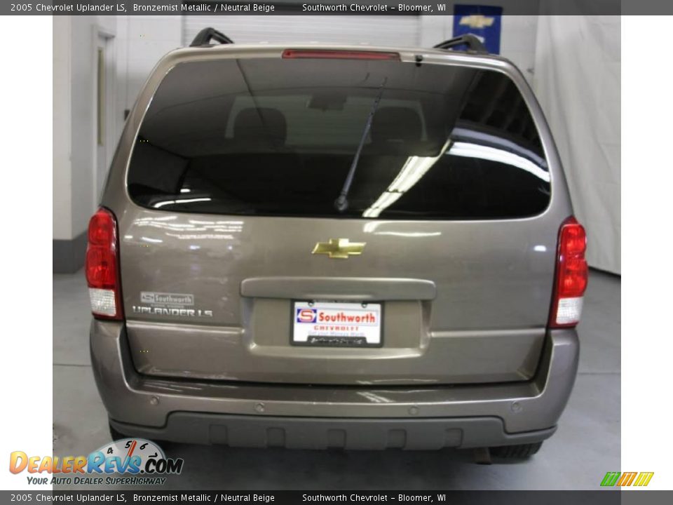 2005 Chevrolet Uplander LS Bronzemist Metallic / Neutral Beige Photo #3