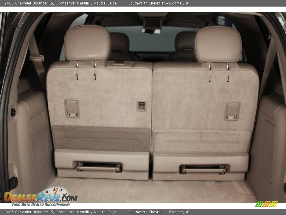 2005 Chevrolet Uplander LS Bronzemist Metallic / Neutral Beige Photo #8